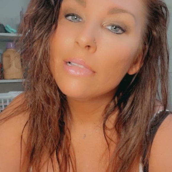 Meet your Posher, Shannan - Picture 1 of 1